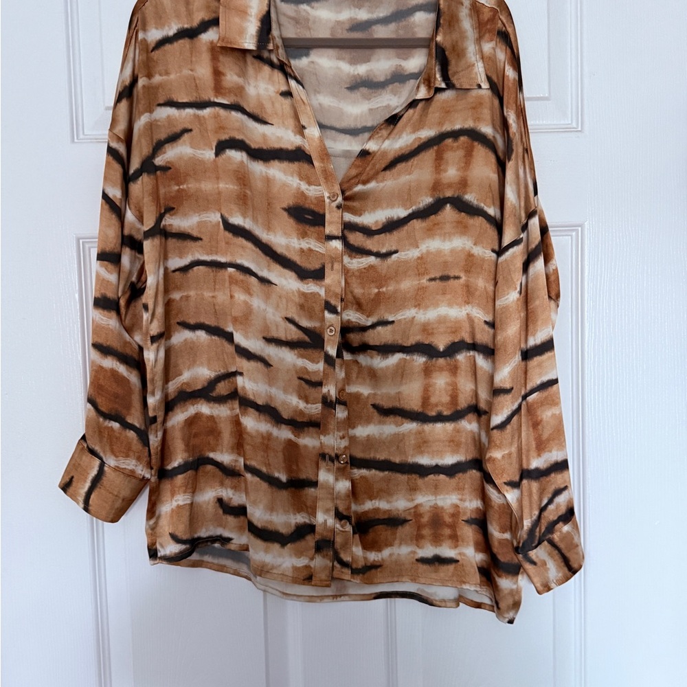New Elegant Brown and Black Silk Striped Button Down Shirt